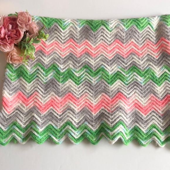 Pink green white gray chevron Baby Blanket Handmade Vintage 1970s Knit Blanket - Picture 1 of 16